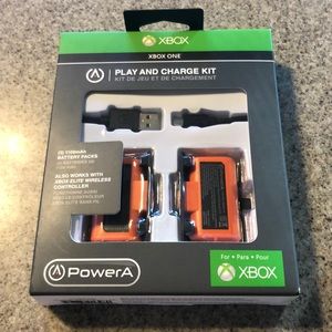 Xbox One Play and charge kit